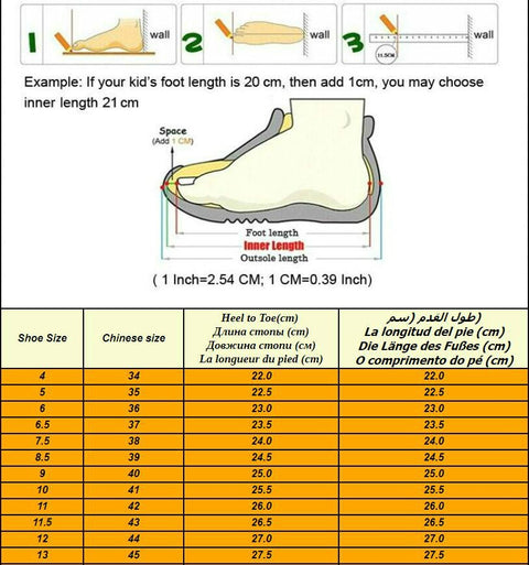 Tacones altos con remaches clásicos